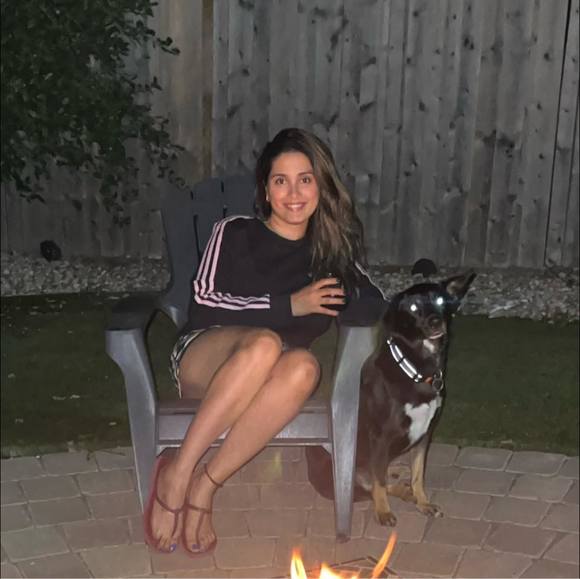 Meet your Posher, Yasmin - Picture 1 of 1